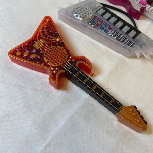 LOL Surprise OMG Remix DOLL Lot of 3 Guitars Bass Keytar Dual - Picture 3 of 10
